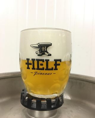 Letos jsme v pivovaru chtěli zkusit ten čím dal oblíbenější suchý únor, ale pokaždé, když procházíme ležáckým sklepem,...