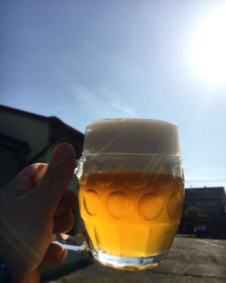 Desítka z čerstvého chmele. Takto jsme nazvali naši jednorázovou várku tradiční české výčepní desítky, která byla uvařena...